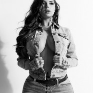 Черно - белая эротика с оттенком романтичности)