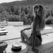 Черно - белая эротика с оттенком романтичности)