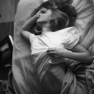 Черно - белая эротика с оттенком романтичности)