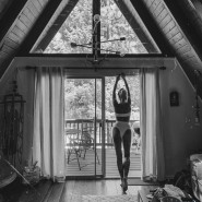 Черно - белая эротика с оттенком романтичности)