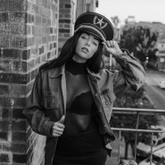 Черно-белые эро-фото