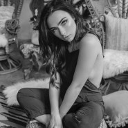 Черно-белые эро-фото