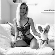 Черно-белые эро-фото