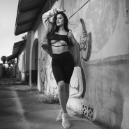 Черно-белые эро-фото