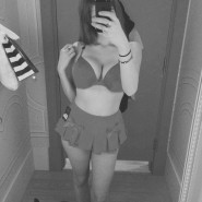 Черное белые и откровенные селфи