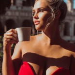 Kinsey Wolanski (Кинси Волански)