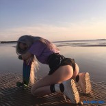 Жопастенькие и молодые девушки