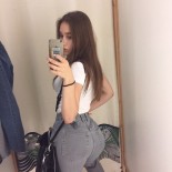 Жопастенькие и молодые девушки