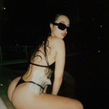 Жопастенькие и молодые девушки