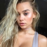 Сочные и обнаженные модели, девушки и женщины