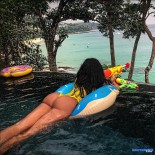 Весенние и эротичные красотки