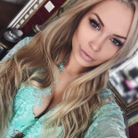 Горячие женские тела в эротическом стиле