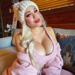 Огромный выбор фото с моделями различных типов и форматов