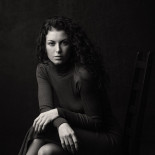 Сколько тайн и горячего желания таится в глазах этих длинноногих красавиц