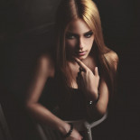 Сколько тайн и горячего желания таится в глазах этих длинноногих красавиц