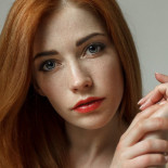 Сколько тайн и горячего желания таится в глазах этих длинноногих красавиц