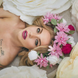 Сколько тайн и горячего желания таится в глазах этих длинноногих красавиц