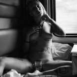 Сборник эротических девушек 100 штук.