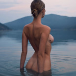 Сборник эротических девушек 100 штук.