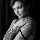 Обнаженные эротичные женщины