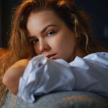 Обнаженные эротичные женщины