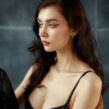 Обнаженные эротичные женщины