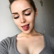 Молодые обнаженные девушки