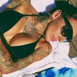 Картины на девушках