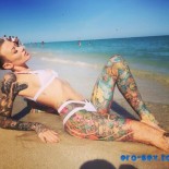 Картины на девушках