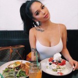 Красивые девушки с тату