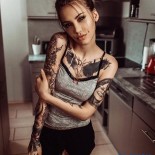 Красивые девушки с тату