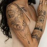 Тату на голых телах