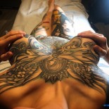 Красивые и обнаженные девушки с тату