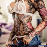 Тату на обнаженных девушках