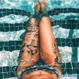 Голое, красивое тело с тату