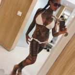 Нарисовано на голом теле