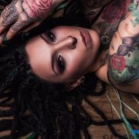 Подборка голых девушек с тату