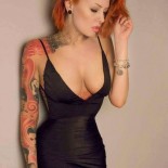 Голое тело с tattoo