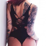 Татуированные и голые девушки