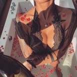 Татуированные и голые тела