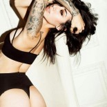 Девочки с тату