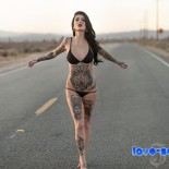 Яркие и голые в с тату