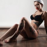 Красивые татуированные девушки