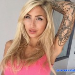 Голые девушки с тату на теле