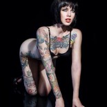 Татуированные, голые и сексуальные