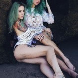 Голые и забитые тату