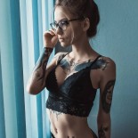 Красивые, яркие, обнаженные девушки с тату!