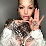 Сексуальные и голые татуированные девушки!