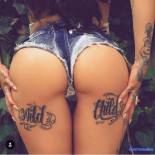 Дамы с тату на голом теле