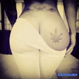 Дамы с тату на голом теле